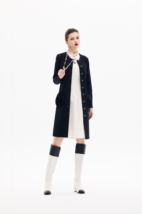 玫瑰繞花過膝長外套,花花世界