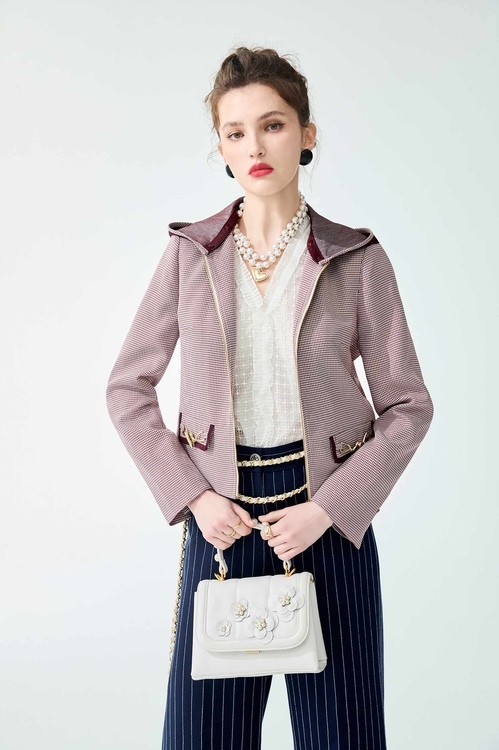 櫻桃巧克力色格紋外套,,櫻桃巧克力色格紋外套,上班OL穿搭,春夏穿搭,約會特輯,長裙,上班OL穿搭,外套,春夏穿搭,約會特輯,蝴蝶結,連帽外套,長袖外套,人氣商品,外套,春夏穿搭,格紋,連帽外套,長袖外套