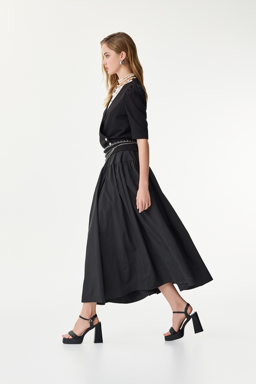 份量感魚骨大澎裙,黑色裙子