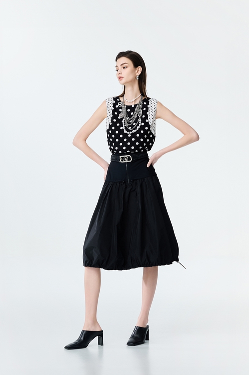 異素材剪接風衣拋裙,黑色裙子