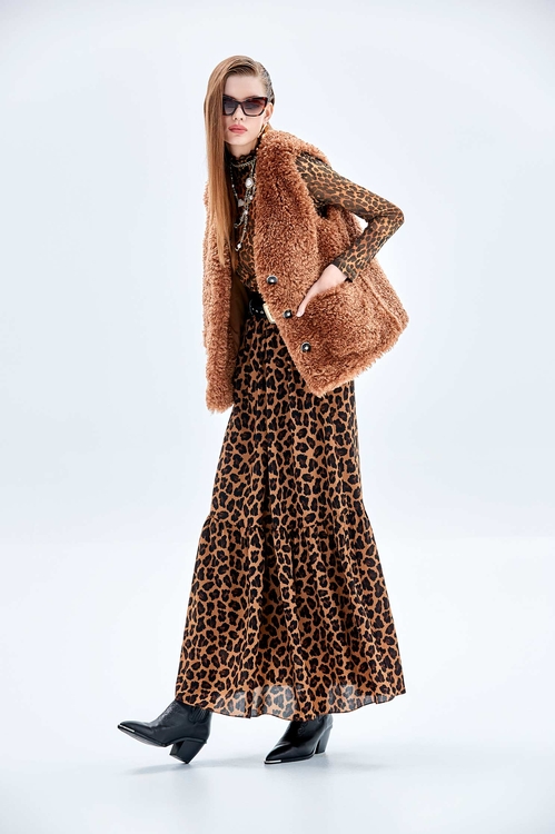 雌鹿色豹紋印花飄逸長裙,