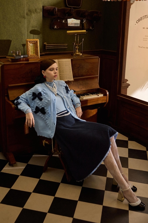 海軍藍綴羅紋下擺長裙,皮革