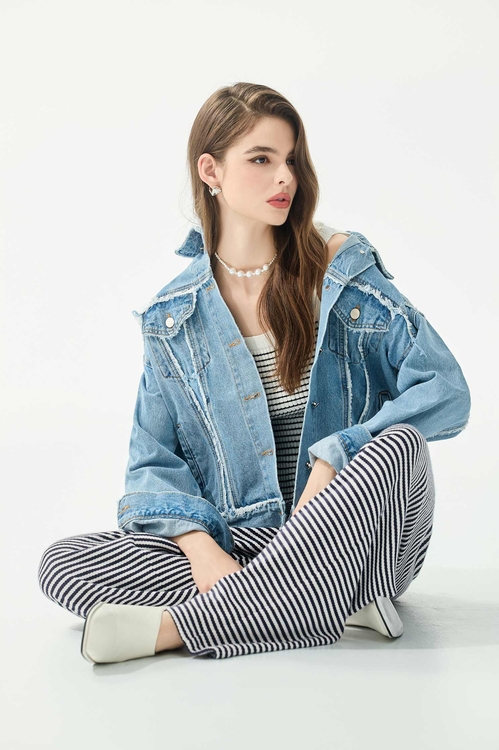 閃亮腰帶環條紋寬褲,,閃亮腰帶環條紋寬褲,喇叭褲,小香風,春夏穿搭,褲子,寬褲,春夏穿搭,白色褲子,褲子,春夏穿搭,牛仔,牛仔褲,褲子,刺繡,春夏穿搭,條紋,褲子