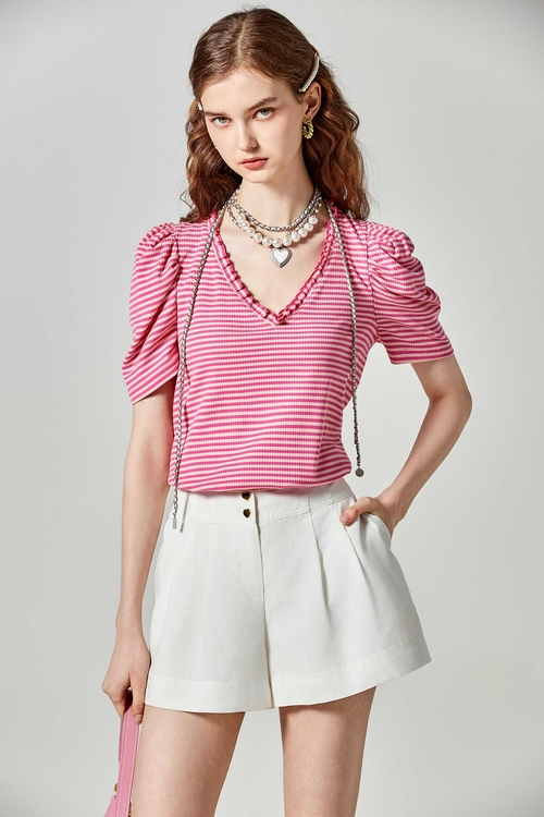 牛奶色愛心釦短褲,白色褲子