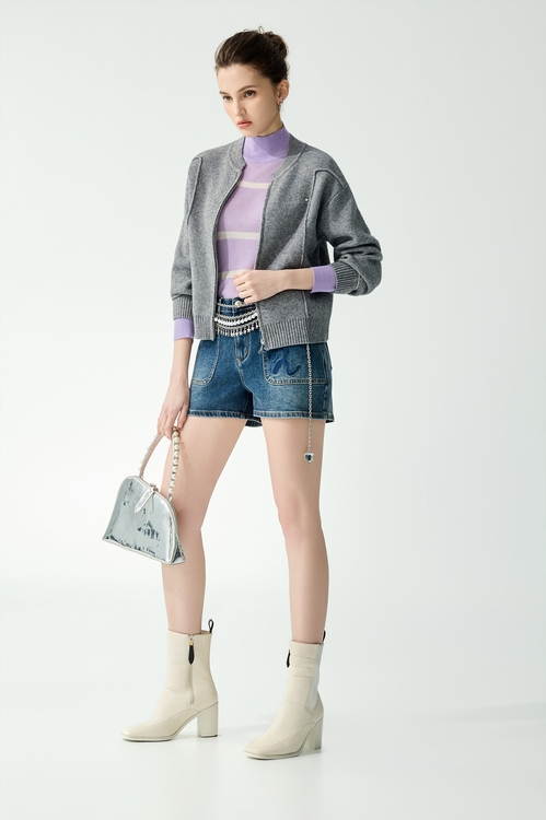 鎖鏈繡Ｒ字牛仔短褲,輕奢度假