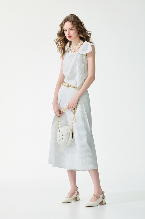 立體壓花寬腿七分褲,春夏穿搭