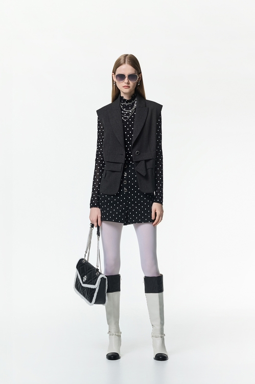 黑白小圓點鬆緊短褲,波點