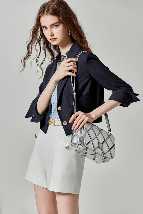 綴愛心釦棉麻短褲裙,白色褲子