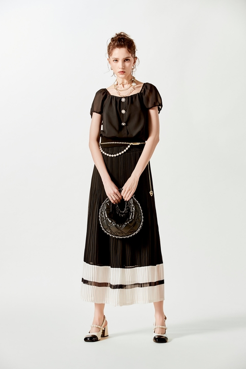 黑白拼色壓褶寬褲,黑色褲子