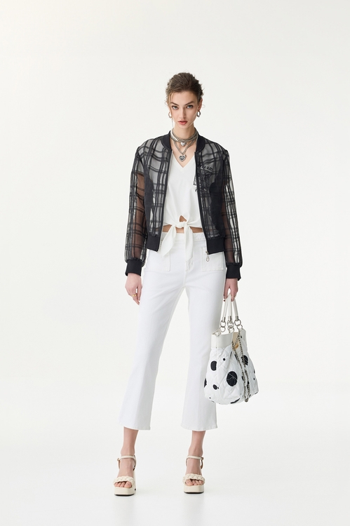 白色單寧八分微喇叭褲,褲子,褲子