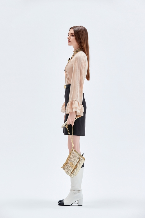 卡黑異材拼接小高領短洋裝,長袖洋裝