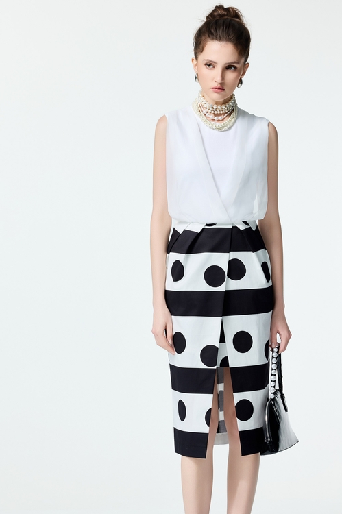 異材拼接黑白波點花苞洋裝,波點