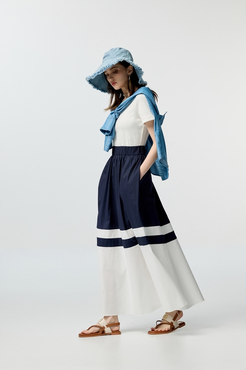 大Ｕ領經典配條長洋裝,長洋裝