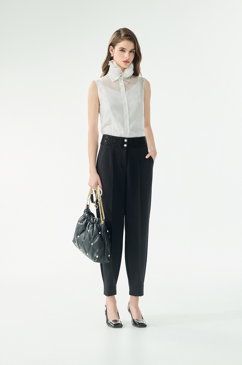 玫瑰花瓣領無袖絲棉襯衫,內搭上衣