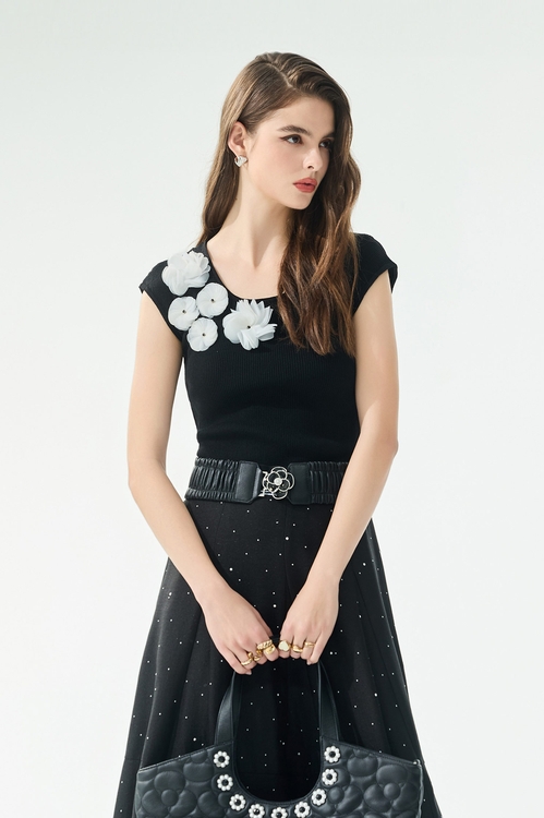 黑白配色立體花朵針織單品,黑色背心,黑色上衣