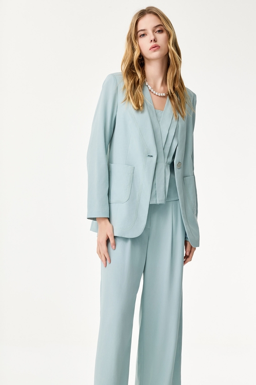 海沫綠抓褶V領棉麻背心,V領背心