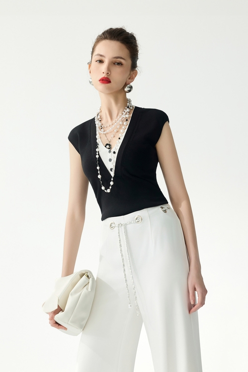 黑白假兩件Ｖ領針織背心上衣,一般背心馬甲