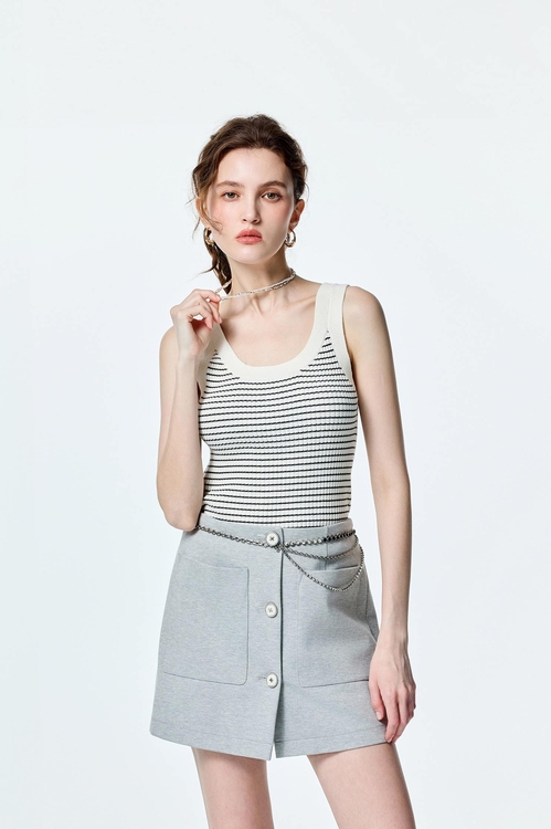 黑白細條針織小背心,輕奢度假