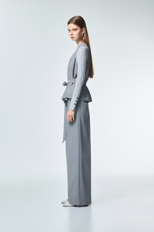 安靜灰背心式綁帶外套,無袖背心