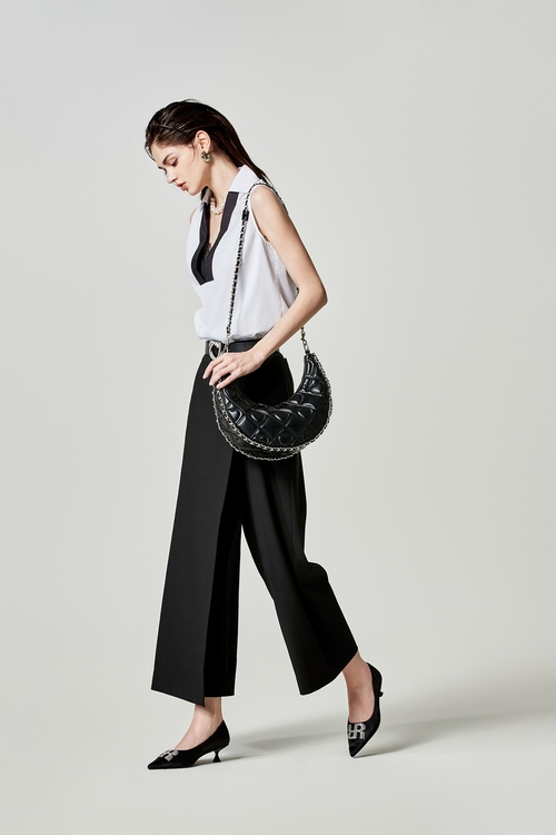 門襟配色襯衫式背心,,門襟配色襯衫式背心,春夏穿搭,褲子,黑色褲子,黑色長褲,一般背心,一般背心馬甲,上衣,春夏穿搭,白色背心,背心