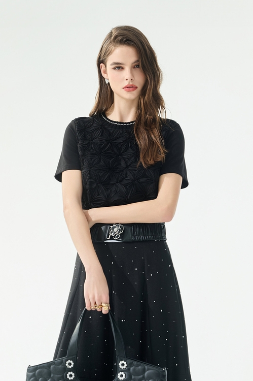 立體花朵異材拼接單品,黑色背心,黑色上衣