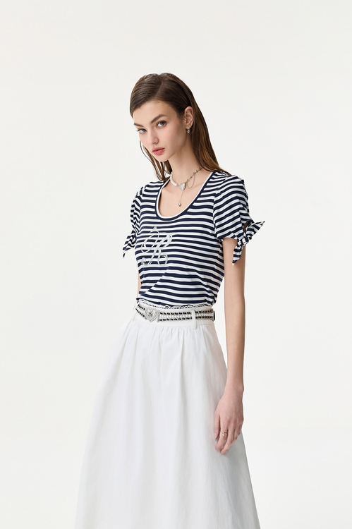 銀蔥字母印花上衣,U領上衣