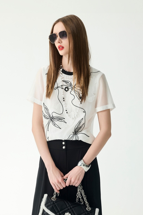 花朵蜻蜓圖騰繡花絲棉上衣,白色上衣,白色背心