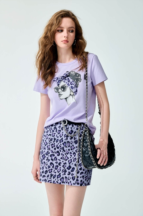 綁紫色豹紋頭巾美女Ｔ恤上衣,,綁紫色豹紋頭巾美女Ｔ恤上衣,一般背心,一般背心馬甲,上衣,人氣商品,春夏穿搭,背心,荷葉,蝴蝶結,一般背心,一般背心馬甲,上衣,人氣商品,春夏穿搭,格紋,珍珠,背心,荷葉,蕾絲,上衣,人氣商品,春夏穿搭,白色上衣,項鍊,一般外套,人氣商品,外套,春夏穿搭,條紋,白色外套,荷葉,針織,針織外套,一般背心,一般背心馬甲,上衣,人氣商品,春夏穿搭,白色背心,背心,蝴蝶結,上衣,人氣商品,春夏穿搭,荷葉,雪紡,上衣,人氣商品,春夏穿搭,一般背心,一般背心馬甲,上衣,刺繡,春夏穿搭,格紋,繡花,背心,荷葉,一般外套,刺繡,外套,春夏穿搭,牛仔,上衣,刺繡,春夏穿搭,一般洋裝,春夏穿搭,牛仔,牛仔,洋裝,上衣,刺繡,春夏穿搭,白色上衣,T-Shirt,上衣,刺繡,春夏穿搭,白色上衣,純棉,刺繡,春夏穿搭,牛仔,牛仔褲,褲子,一般洋裝,一般背心,一般背心馬甲,內搭上衣,春夏穿搭,背心,雪紡,一般外套,刺繡,外套,春夏穿搭,針織,針織外套,春夏穿搭,牛仔,牛仔裙,短裙,上衣,春夏穿搭,純棉,春夏穿搭,網紗,長裙,上衣,春夏穿搭,雪紡