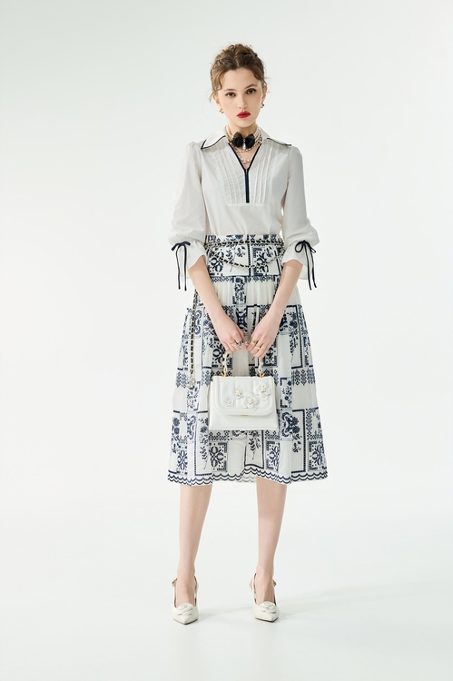 海洋洞穴色飾邊上衣,V領上衣