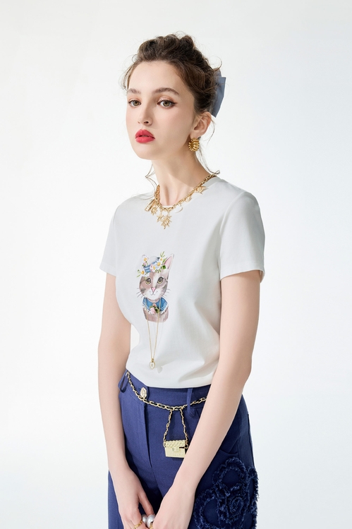 戴花朵帽貓咪印花Ｔ恤上衣,春夏穿搭