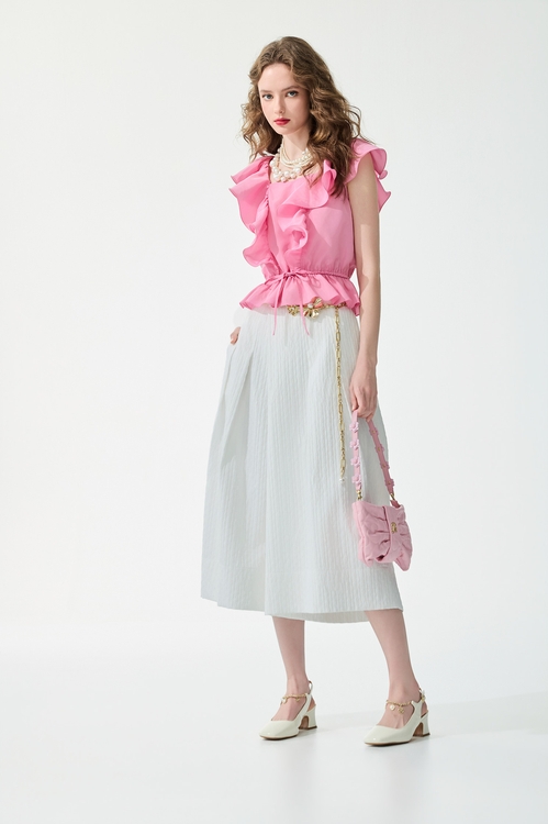 甜美粉霧色光澤感上衣,春夏穿搭