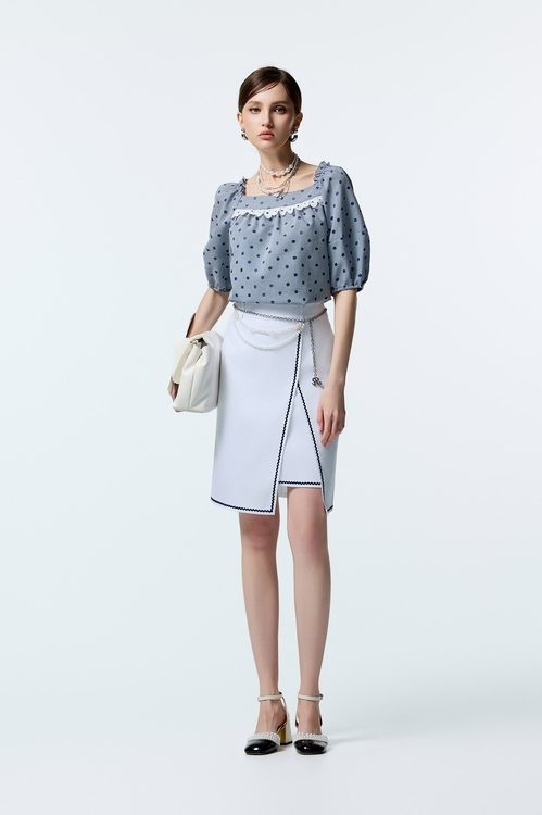 水手藍簍空點點上衣,波點