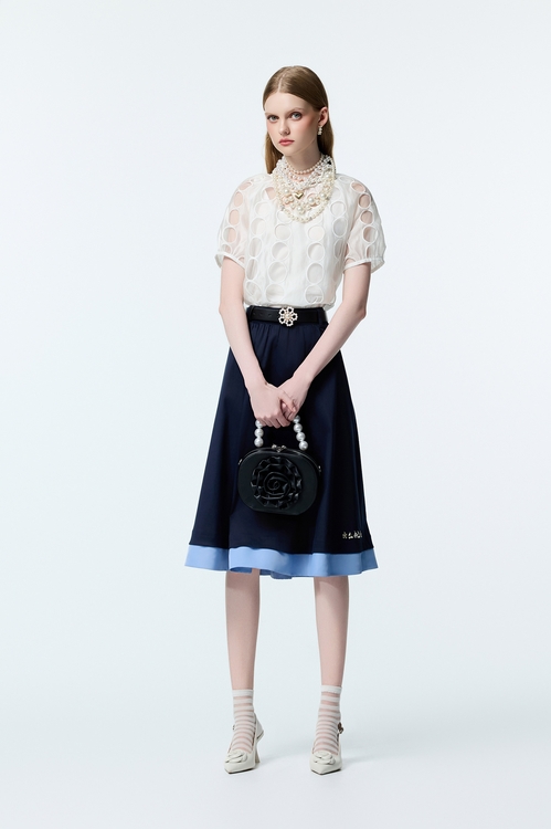 漸層簍空點點刺繡上衣,波點