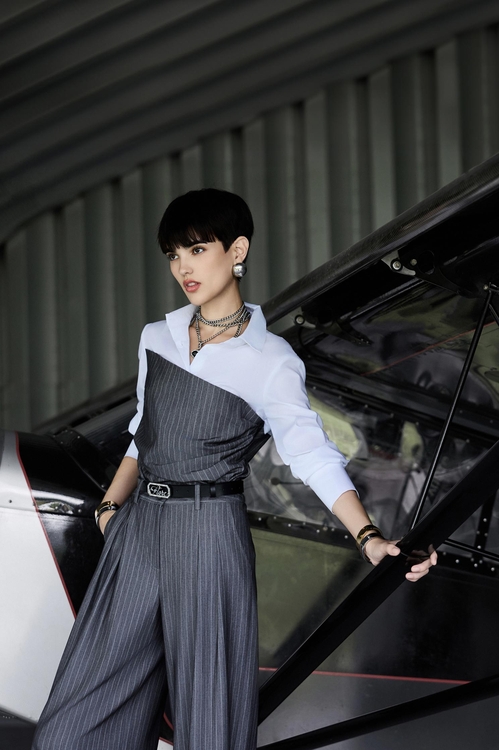 靜謐灰馬甲襯衫上衣,襯衫