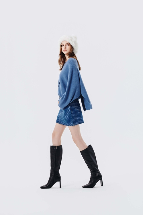 復古藍飛鼠袖針織上衣,輕奢度假