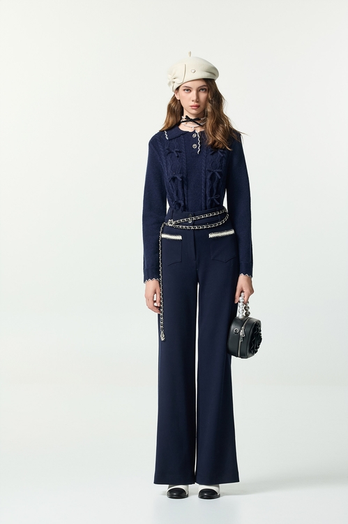 濃厚靛藍配色鋸齒邊針織上衣,V領上衣