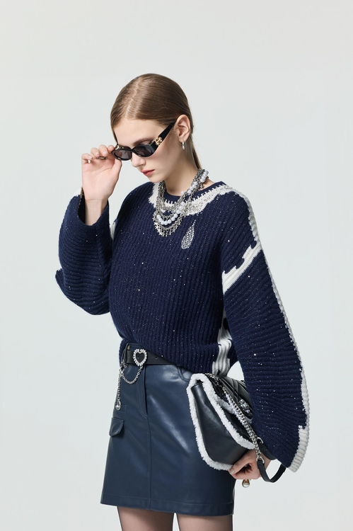 圓領造型針織上衣,針織上衣