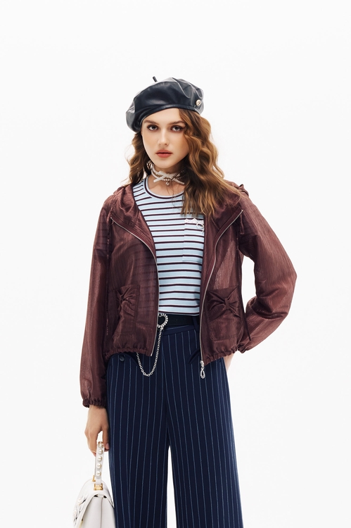 帆船藍鑲色條造型上衣,輕奢度假