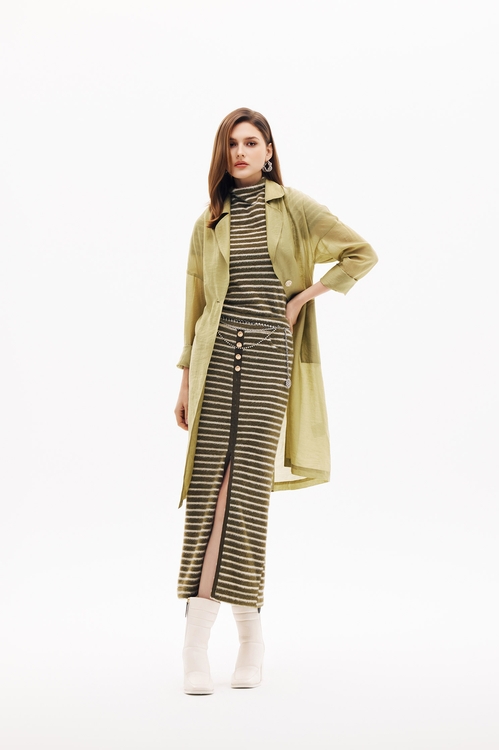 酸橙綠條紋單品上衣,時髦成套搭配