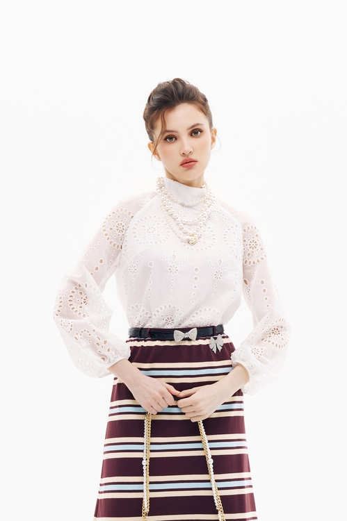 萬花筒簍空刺繡上衣,,萬花筒簍空刺繡上衣,上班OL穿搭,丹寧,喇叭褲,春夏穿搭,牛仔褲,白色褲子,褲子,上班OL穿搭,上衣,人氣商品,春夏穿搭,珍珠,襯衫,T恤,上衣,春夏穿搭,約會特輯,純棉,輕奢度假,輕奢渡假,上衣,春夏穿搭,白色上衣,雪紡,人氣商品,春夏穿搭,條紋,約會特輯,長裙,V領上衣,上班OL穿搭,上衣,春夏穿搭,約會特輯,荷葉,蕾絲,蕾絲上衣,V領上衣,上班OL穿搭,上衣,春夏穿搭,蝴蝶結,襯衫,上班OL穿搭,上衣,刺繡,春夏穿搭,白色上衣,襯衫,上班OL穿搭,上衣,小香風,春夏穿搭,白色上衣,蝴蝶結,針織,針織衫,上衣,刺繡,春夏穿搭,白色上衣,上衣,刺繡,春夏穿搭,簡約穿搭,T恤,上衣,人氣商品,刺繡,春夏穿搭,簡約穿搭,純棉,花花世界,輕奢度假,輕奢渡假,上班OL穿搭,上衣,春夏穿搭,約會特輯,蝴蝶結,針織,針織上衣,針織衫,上班OL穿搭,上衣,刺繡,春夏穿搭,繡花上衣,花花世界,蝴蝶結