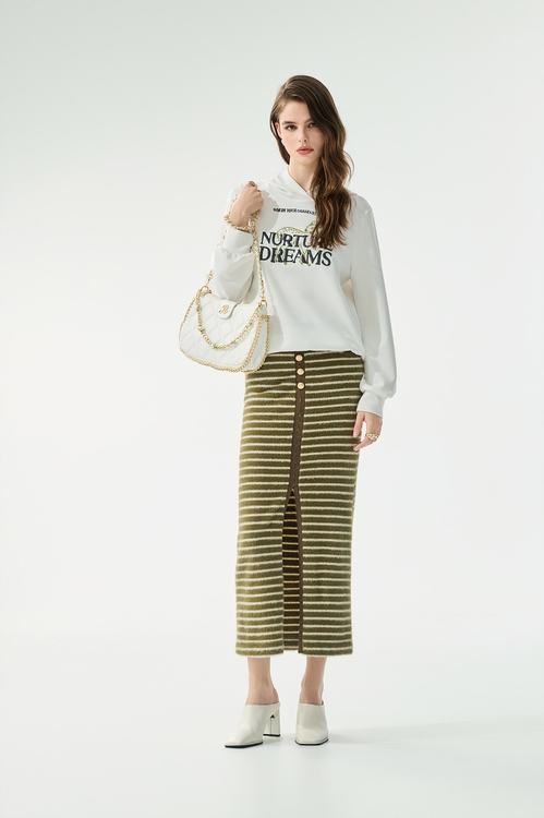 綴梅花鹿刺繡連帽上衣,,綴梅花鹿刺繡連帽上衣,上班OL穿搭,丹寧,喇叭褲,春夏穿搭,牛仔褲,白色褲子,褲子,上班OL穿搭,上衣,人氣商品,春夏穿搭,珍珠,襯衫,T恤,上衣,春夏穿搭,約會特輯,純棉,輕奢度假,輕奢渡假,上衣,春夏穿搭,白色上衣,雪紡,人氣商品,春夏穿搭,條紋,約會特輯,長裙,V領上衣,上班OL穿搭,上衣,春夏穿搭,約會特輯,荷葉,蕾絲,蕾絲上衣,V領上衣,上班OL穿搭,上衣,春夏穿搭,蝴蝶結,襯衫,上班OL穿搭,上衣,刺繡,春夏穿搭,白色上衣,襯衫,上班OL穿搭,上衣,小香風,春夏穿搭,白色上衣,蝴蝶結,針織,針織衫,上衣,刺繡,春夏穿搭,白色上衣