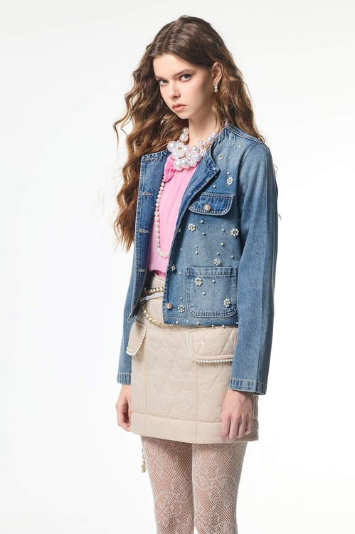 自帶光澤鋪棉短裙,格紋