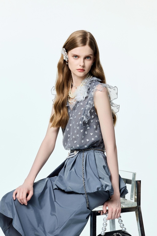 銀色愛心光澤感上衣,無袖背心