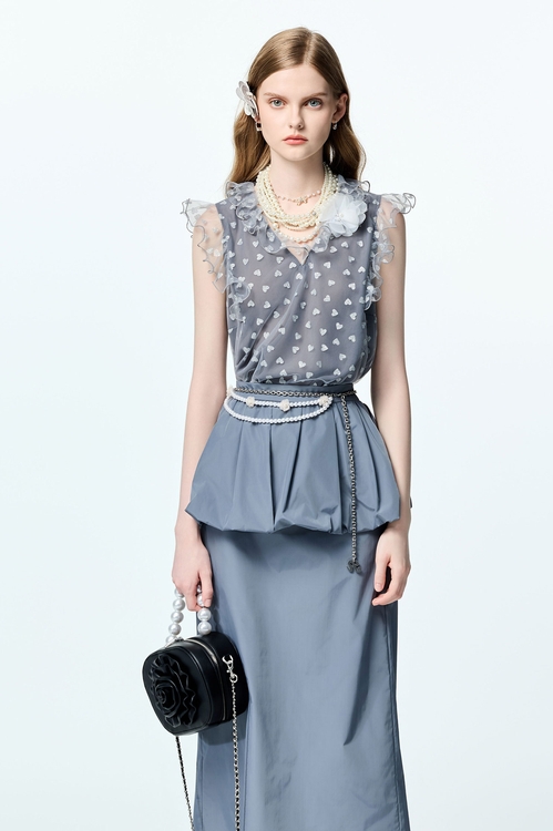 銀色愛心光澤感上衣,無袖背心