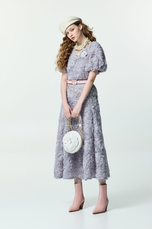 薄暮灰玫瑰花上衣,,薄暮灰玫瑰花上衣,V領背心,一般背心,一般背心馬甲,上班OL穿搭,秋冬穿搭,背心,針織,針織背心,外套,春夏穿搭,針織,針織外套,上班OL穿搭,春夏穿搭,襯衫,西裝褲,長褲,V領上衣,上班OL穿搭,上衣,春夏穿搭,一般外套,刺繡,外套,春夏穿搭,時髦成套搭配,簡約穿搭,刺繡,寬褲,春夏穿搭,時髦成套搭配,簡約穿搭,褲子,長褲,上班OL穿搭,丹寧,春夏穿搭,牛仔,牛仔褲,簡約穿搭,約會特輯,外套,珍珠,秋冬穿搭,簡約穿搭,針織,針織外套,上班OL穿搭,丹寧,牛仔裙,秋冬穿搭,約會特輯,純棉,長裙,外套,秋冬穿搭,簡約穿搭,針織,針織外套,寬褲,秋冬穿搭,簡約穿搭,褲子,長褲,V領洋裝,一般洋裝,洋裝特輯,秋冬穿搭,上衣,人氣商品,秋冬穿搭,簡約穿搭,針織,針織上衣,針織衫,V領上衣,上衣,刺繡,秋冬穿搭,簡約穿搭,V領洋裝,一般洋裝,人氣商品,春夏穿搭,洋裝特輯,無袖洋裝,珍珠,短袖洋裝,約會特輯,一般外套,上班OL穿搭,外套,小香風,春夏穿搭,時髦成套搭配,簡約穿搭,連帽外套,人氣商品,時髦成套搭配,派對特輯,秋冬穿搭,紗裙,網紗,網裙,花花世界,長裙,上班OL穿搭,人氣商品,外套,秋冬穿搭,約會特輯,花花世界,針織,針織外套,V領上衣,上衣,時髦成套搭配,派對特輯,秋冬穿搭,網紗,花花世界