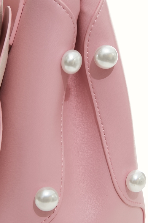 花漾珍珠肩背包,,花漾珍珠肩背包,側背包,春夏穿搭,珍珠,皮革,側背包,春夏穿搭,珍珠,皮革,肩背包,秋冬穿搭,針織,刺繡,春夏穿搭,人氣商品,珍珠,皮革,秋冬穿搭,肩背包