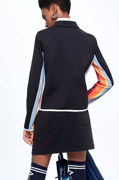 開衩鑲色邊高爾夫短裙,INFINITE 黑白系列