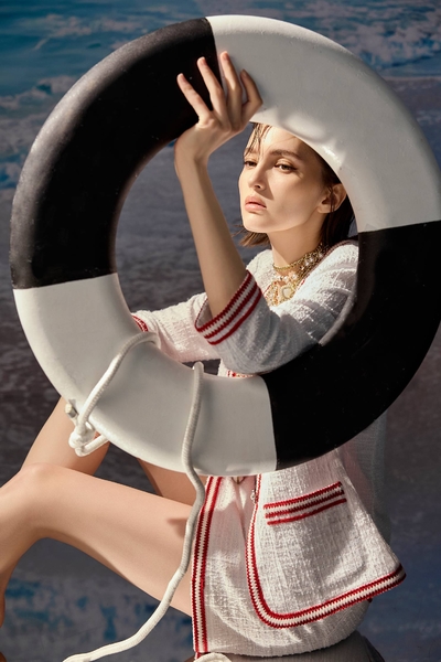 高端紅白飾帶v領外套