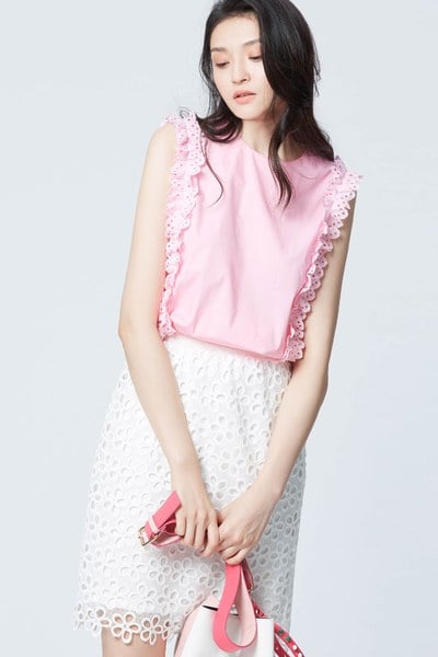 Hollowed lace design mid skirt