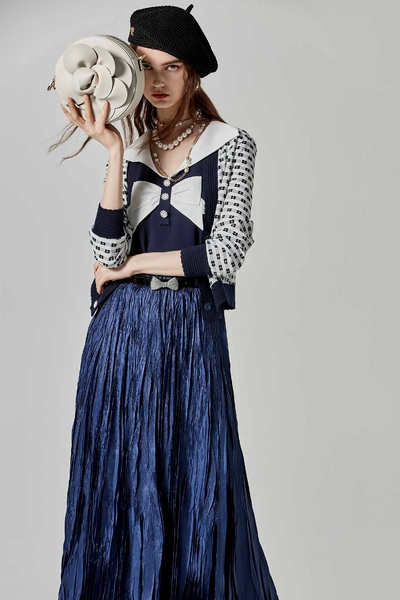 亂摺壓紋飄逸長裙